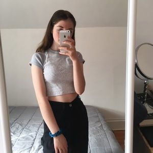 Brandy Melville cropped tee